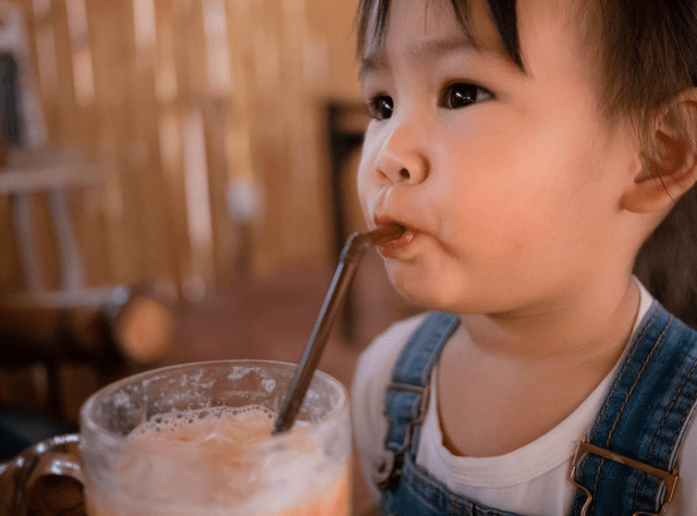 Panduan Asupan Gula pada Anak: Tinjauan Klinis dan Rekomendasi Praktis bagi Dokter Spesialis Anak