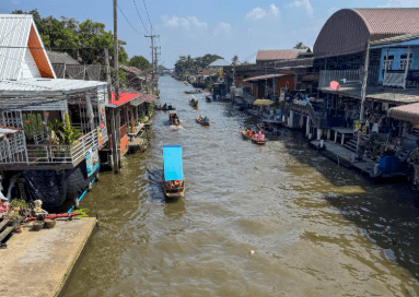 Melindungi Anak dari Bahaya Banjir